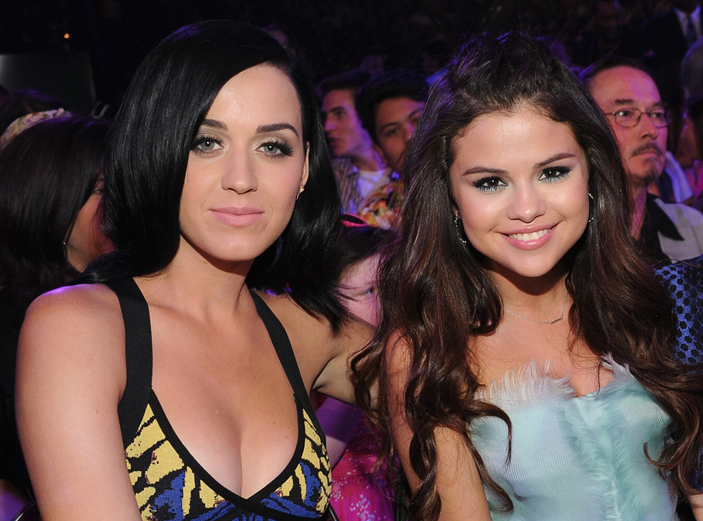 Kuka on Katy Perry dating WDWottelu tehdä Kundli ohjelmisto Lataa